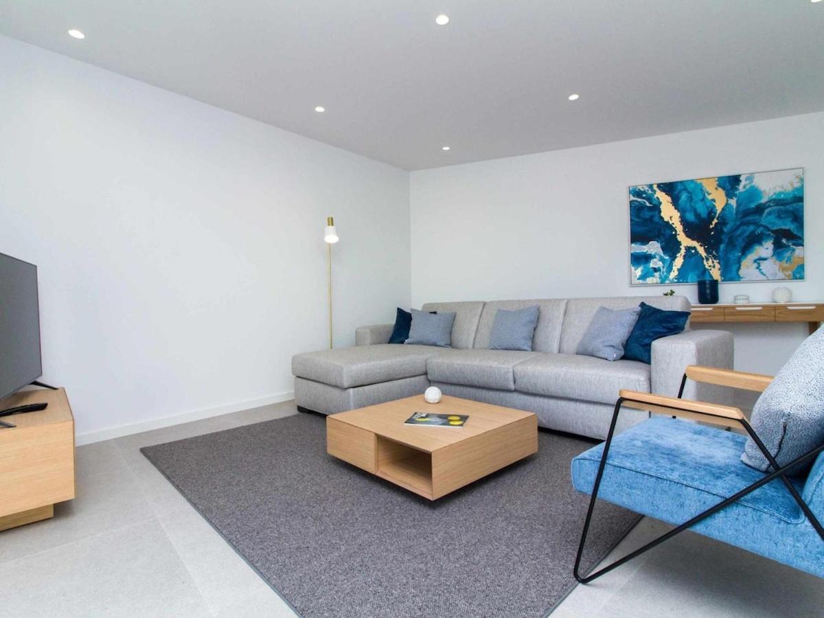 Panoramic N Apartment - Rooftop Pool & Sea View & Bbq *