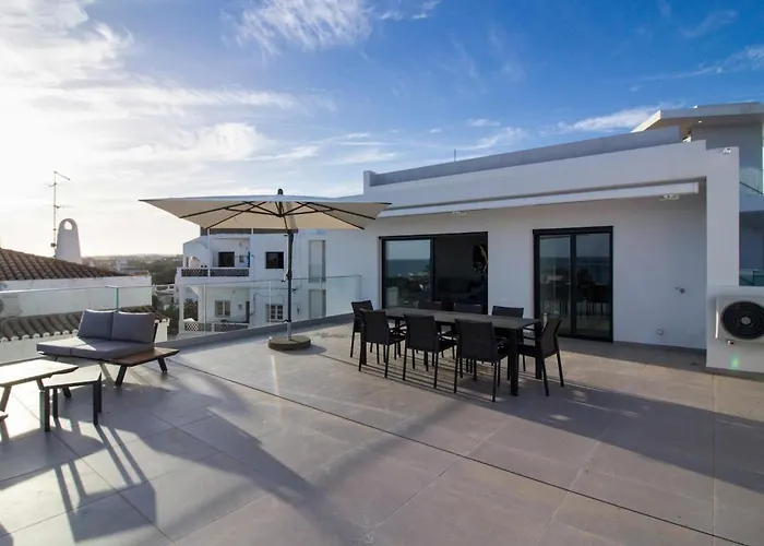 Panoramic N Apartment - Rooftop Pool & Sea View & Bbq